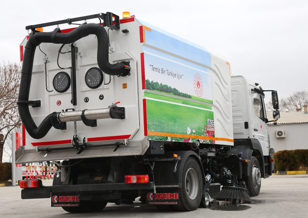 9,5 m<sup>3</sup> Kademe-Araç-Üstü-Yol-Süpürme-Makinası-3