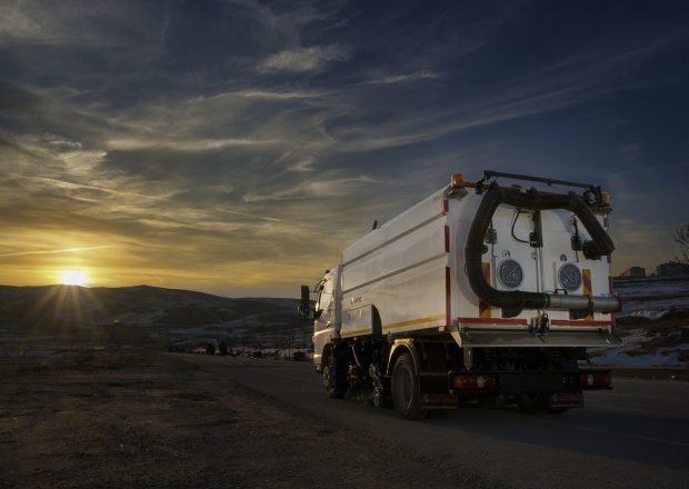 Ana Görsel-4,5 m<sup>3</sup> Kademe-Araç-Üstü-Yol-Süpürme-Makinası