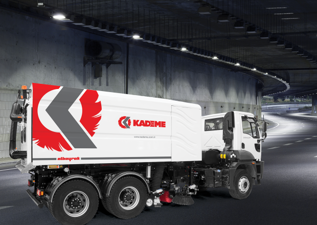 Ana Görsel-9,5 m<sup>3</sup> Kademe-Araç-Üstü-Yol-Süpürme-Makinası