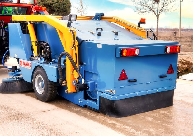 Ana Görsel- Kademe-Traktörle-Çekilir-Tip-Yol-Süpürme-Makinası