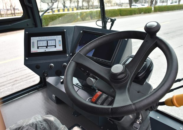 Kademe-AGA6000-Kompakt-Yol-Süpürme-Makinası-3