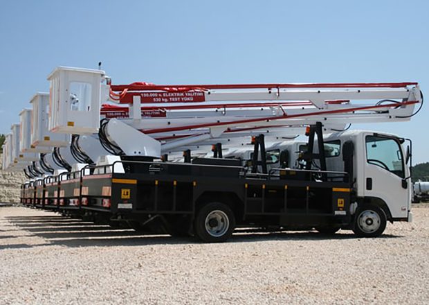 Kademe-Eklemli-Hidrolik-Platform-3