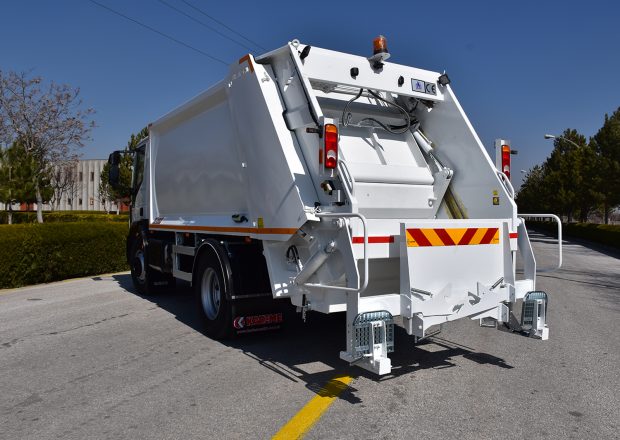 Kademe-Hidrolik-Sıkıştırmalı-Çöp-Kamyonu-7