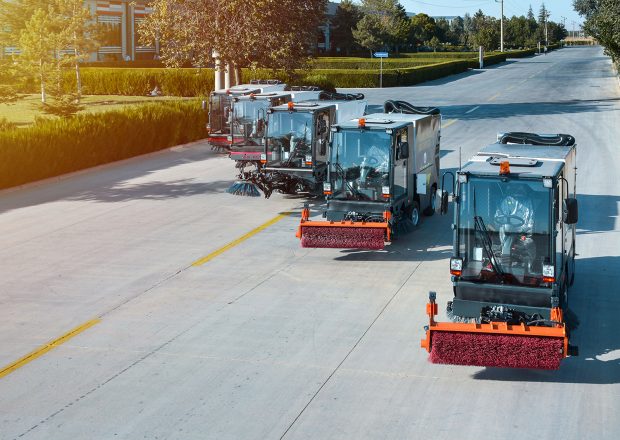 Kademe-Kompakt-Yol-Süpürme-Makinası-4